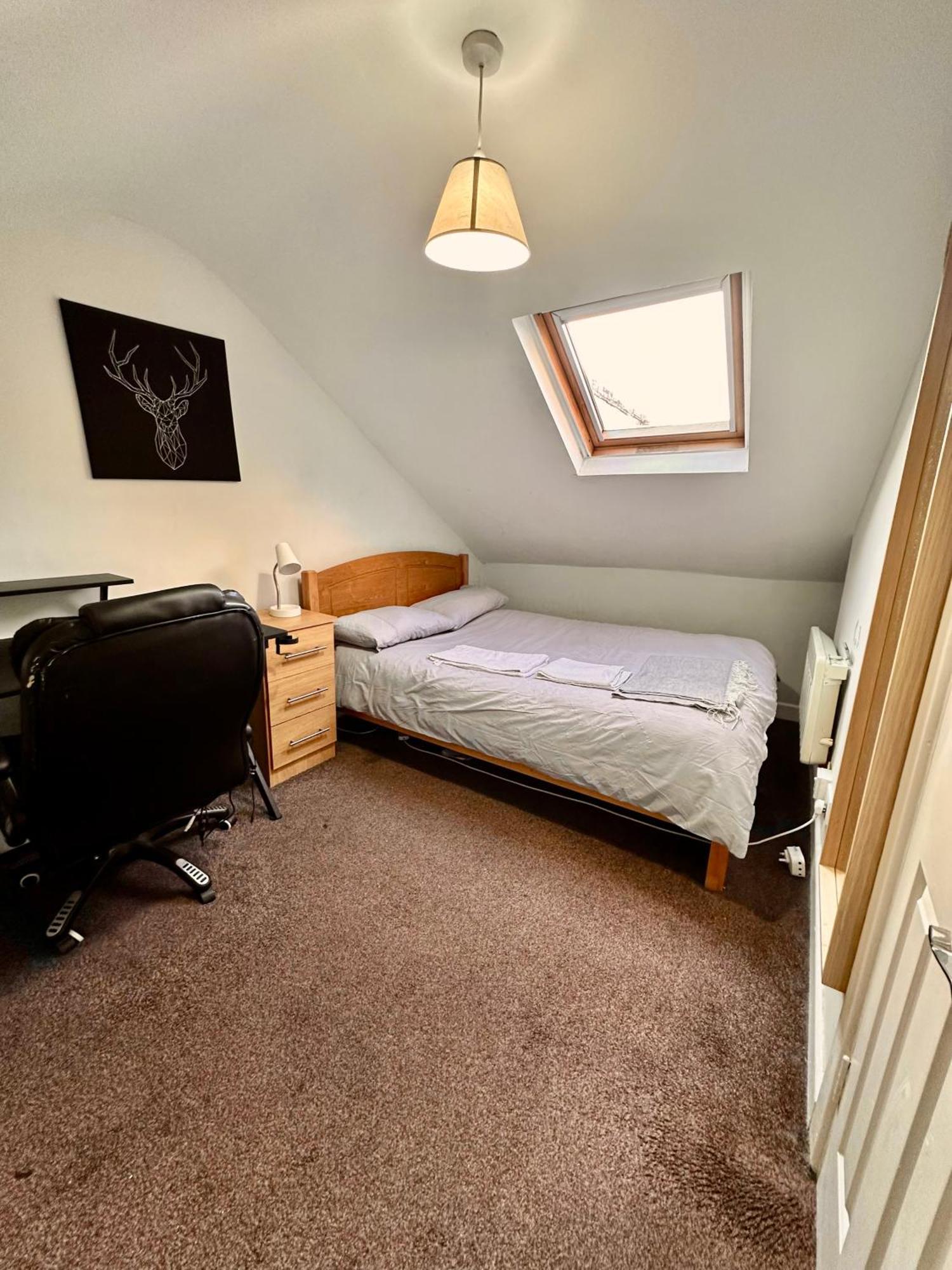 Spacious Room In Дублин Экстерьер фото