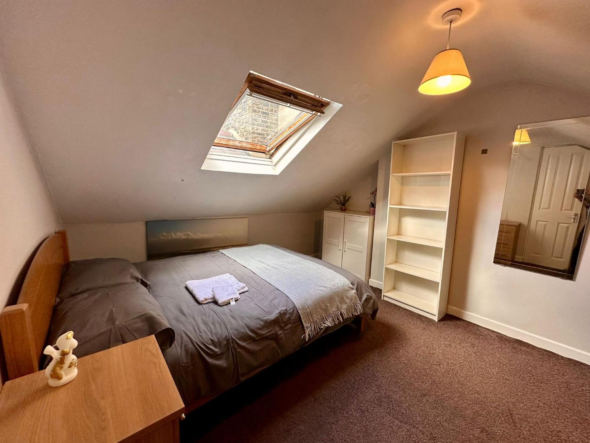 Spacious Room In Дублин Экстерьер фото